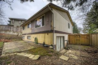 Photo 6: 3347 LAKEDALE Avenue in Burnaby: Government Road House for sale (Burnaby North)  : MLS®# R2665834