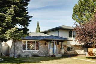 Photo 1: 208 Parkvalley Drive SE in Calgary: Parkland Detached for sale : MLS®# A2003593