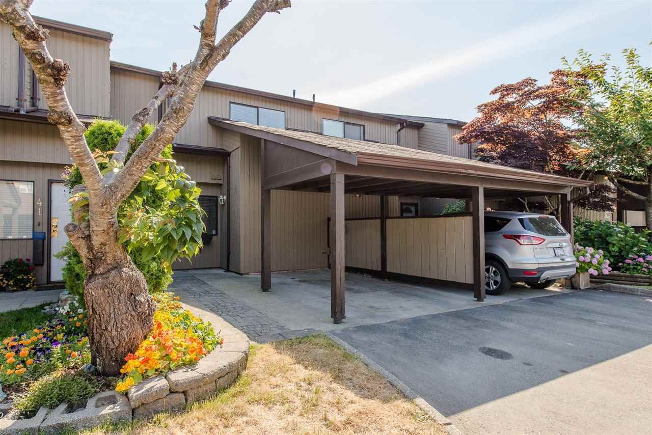 Main Photo: 42 27044 32 AVENUE in : Aldergrove Langley Townhouse for sale : MLS®# R2189436