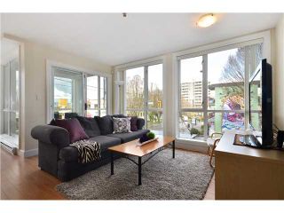 Photo 1: 202 1718 VENABLES Street in Vancouver: Grandview VE Condo for sale in "City View Terraces" (Vancouver East)  : MLS®# V992914