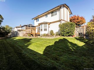Photo 32: 819 Pepin Pl in VICTORIA: SW Northridge House for sale (Saanich West)  : MLS®# 828187