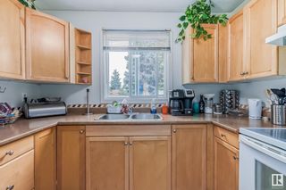 Photo 12: 10917 173A Avenue in Edmonton: Zone 27 House Half Duplex for sale : MLS®# E4360155