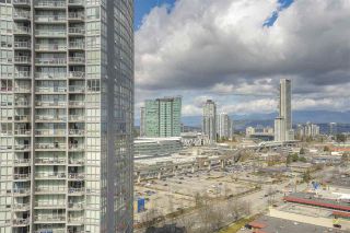 Photo 14: 2109 9981 WHALLEY Boulevard in Surrey: Whalley Condo for sale in "PARK PLACE 2" (North Surrey)  : MLS®# R2437673