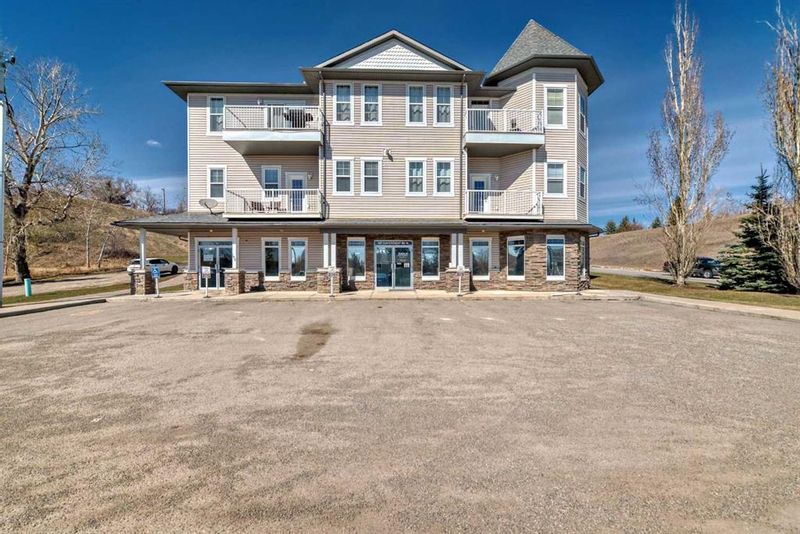 FEATURED LISTING: 307 - 144 Crescent Road West Okotoks