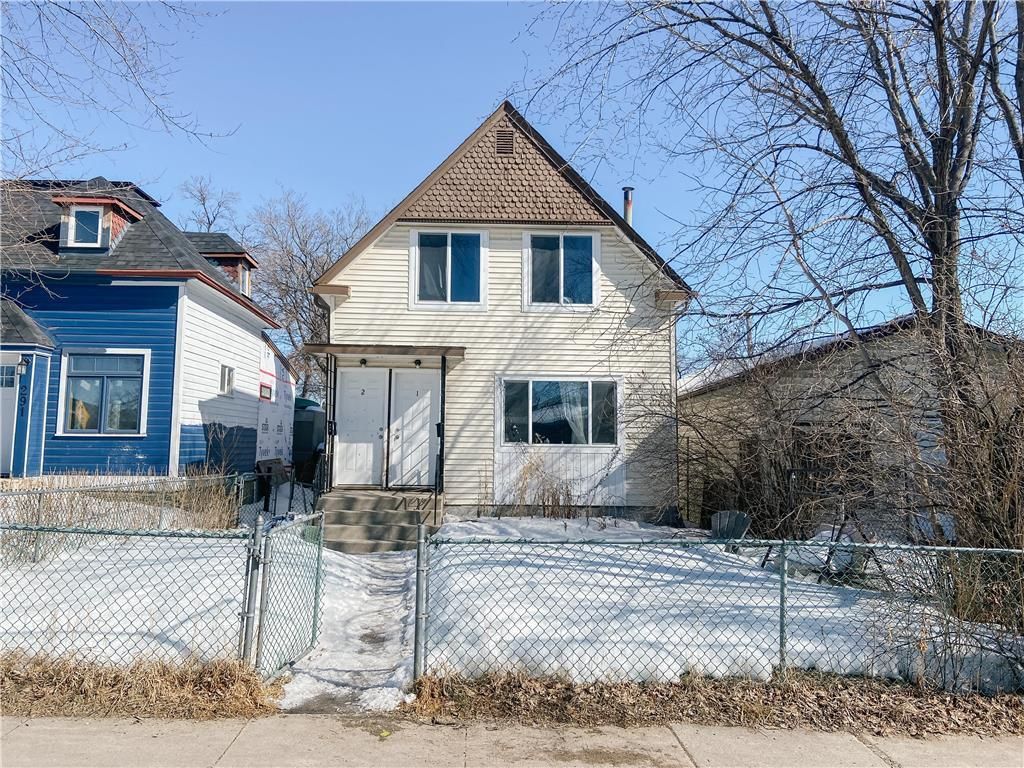 Main Photo: 3 Unit Building with laundry & parking in Winnipeg: 3A House for sale (Elmwood) 