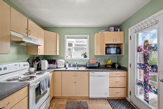 Photo 36: 9543 Sharples Rd in Sidney: Si Sidney South-West Half Duplex for sale : MLS®# 962791