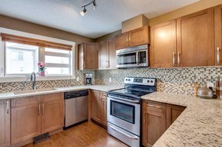 Photo 5: 332 Covecreek Circle NE in Calgary: Coventry Hills Row/Townhouse for sale : MLS®# A2091186