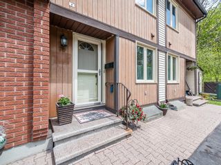 Photo 1: 75 811 Connaught Avenue in Ottawa: Queensway Terrace North House for sale : MLS®# 1025820