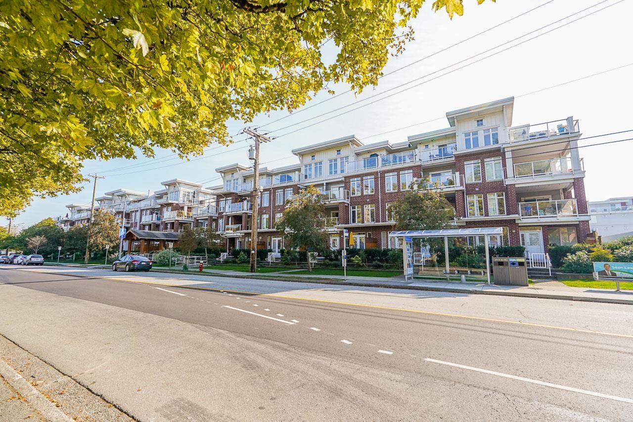 Main Photo: 305 4280 MONCTON Street in Richmond: Steveston South Condo for sale in "THE VILLAGE" : MLS®# R2729034