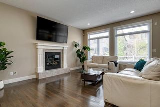 Photo 5: 10 West Coach Place SW in Calgary: West Springs Detached for sale : MLS®# A1222394