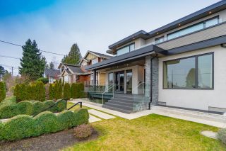 Photo 1: 1465 JEFFERSON Avenue in West Vancouver: Ambleside House for sale : MLS®# R2852901