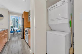 Photo 13: 1108 33 SMITHE Street in Vancouver: Yaletown Condo for sale in "COOPER'S LOOKOUT" (Vancouver West)  : MLS®# R2785311