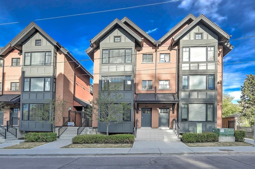 Main Photo: 201 1818 14A Street SW in Calgary: Bankview Row/Townhouse for sale : MLS®# A1165810