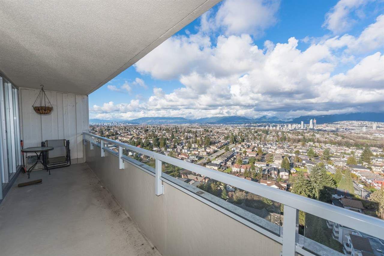 Main Photo: 2205 4160 Sardis Street in Burnaby: Central Park BS Condo for sale (Burnaby South)  : MLS®# R2233323