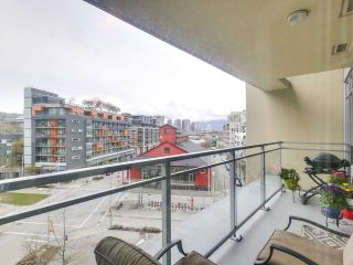 Photo 10: 704 88 W 1ST Avenue in Vancouver: False Creek Condo for sale in "The One" (Vancouver West)  : MLS®# R2866595