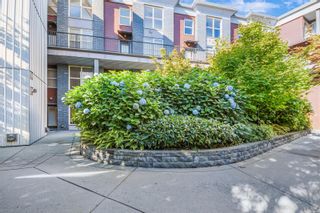 Photo 2: 112 555 Franklyn St in Nanaimo: Na Old City Row/Townhouse for sale : MLS®# 914634