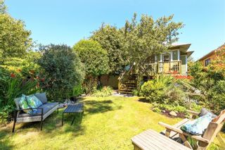Photo 18: 1121 Chapman St in Victoria: Vi Fairfield West House for sale : MLS®# 882682