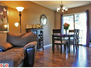 Photo 3: 34394 FRASER Street in Abbotsford: Central Abbotsford House for sale : MLS®# F1200696