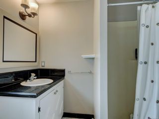Photo 13: 1702 Kings Rd in Victoria: Vi Jubilee Half Duplex for sale : MLS®# 905310