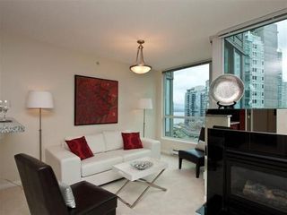 Photo 4: 2301 1328 PENDER West Street in Vancouver West: Home for sale : MLS®# V848896