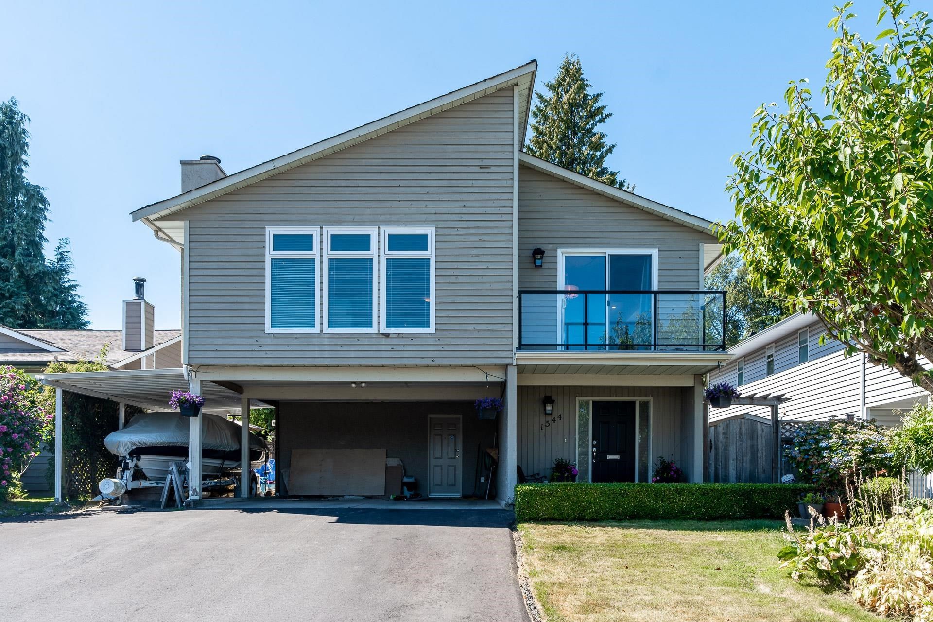 Main Photo: 1544 KNAPPEN Street in Port Coquitlam: Lower Mary Hill House for sale : MLS®# R2717445