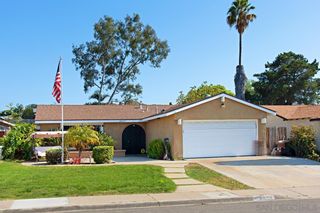 Photo 2: MIRA MESA House for sale : 4 bedrooms : 8055 Flanders Dr in San Diego
