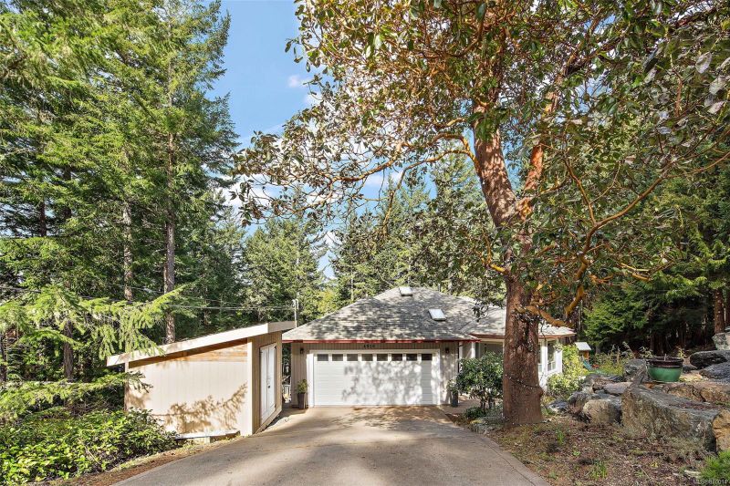 FEATURED LISTING: 4918 Mt. Matheson Rd Sooke