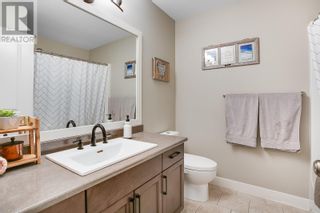 Photo 15: 2383 Paramount Drive in West Kelowna: House for sale : MLS®# 10307455