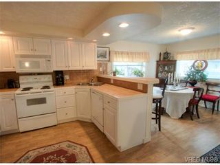 Photo 8: 9 2911 Sooke Lake Rd in VICTORIA: La Goldstream Manufactured Home for sale (Langford)  : MLS®# 629320