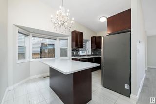 Photo 4: 3023 37 Street in Edmonton: Zone 29 House for sale : MLS®# E4383920