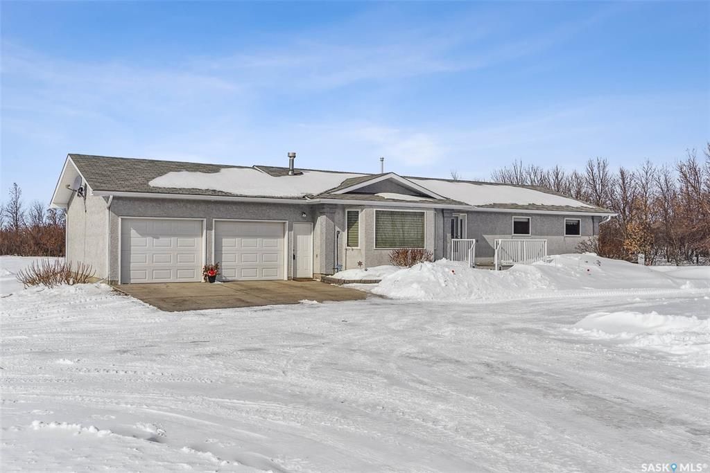 Main Photo: Lorencz Acreage in Edenwold: Residential for sale (Edenwold Rm No. 158)  : MLS®# SK922770