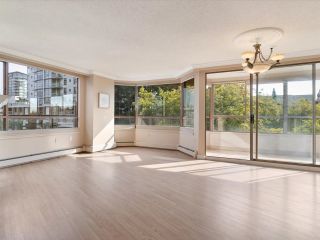 Photo 5: 309 15111 RUSSELL Avenue: White Rock Condo for sale in "Pacific Terrace" (South Surrey White Rock)  : MLS®# R2729165