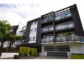 Photo 1: 105 315 TENTH Street in New Westminster: Uptown NW Condo for sale in "THE SPRINGBOK" : MLS®# R2127881