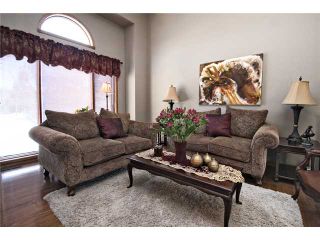 Photo 2: 35 HAWKVILLE Mews NW in CALGARY: Hawkwood Residential Detached Single Family for sale (Calgary)  : MLS®# C3556165
