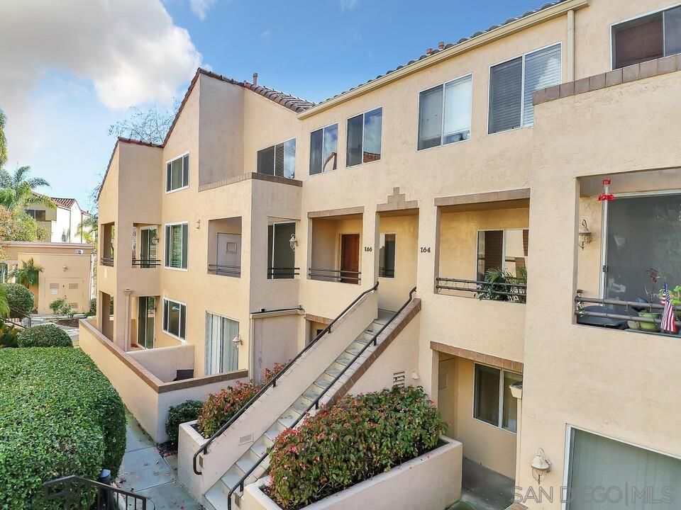 Main Photo: UNIVERSITY CITY Condo for sale : 2 bedrooms : 3941 Nobel Dr #166 in San Diego
