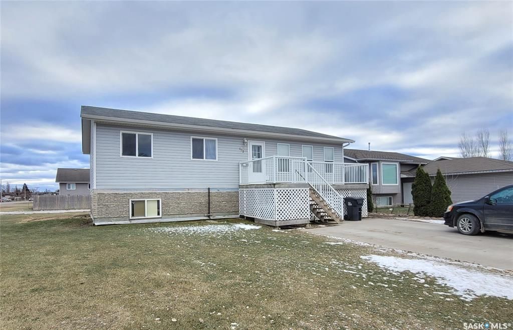 Main Photo: 602 7th Avenue West in Meadow Lake: Residential for sale : MLS®# SK952790