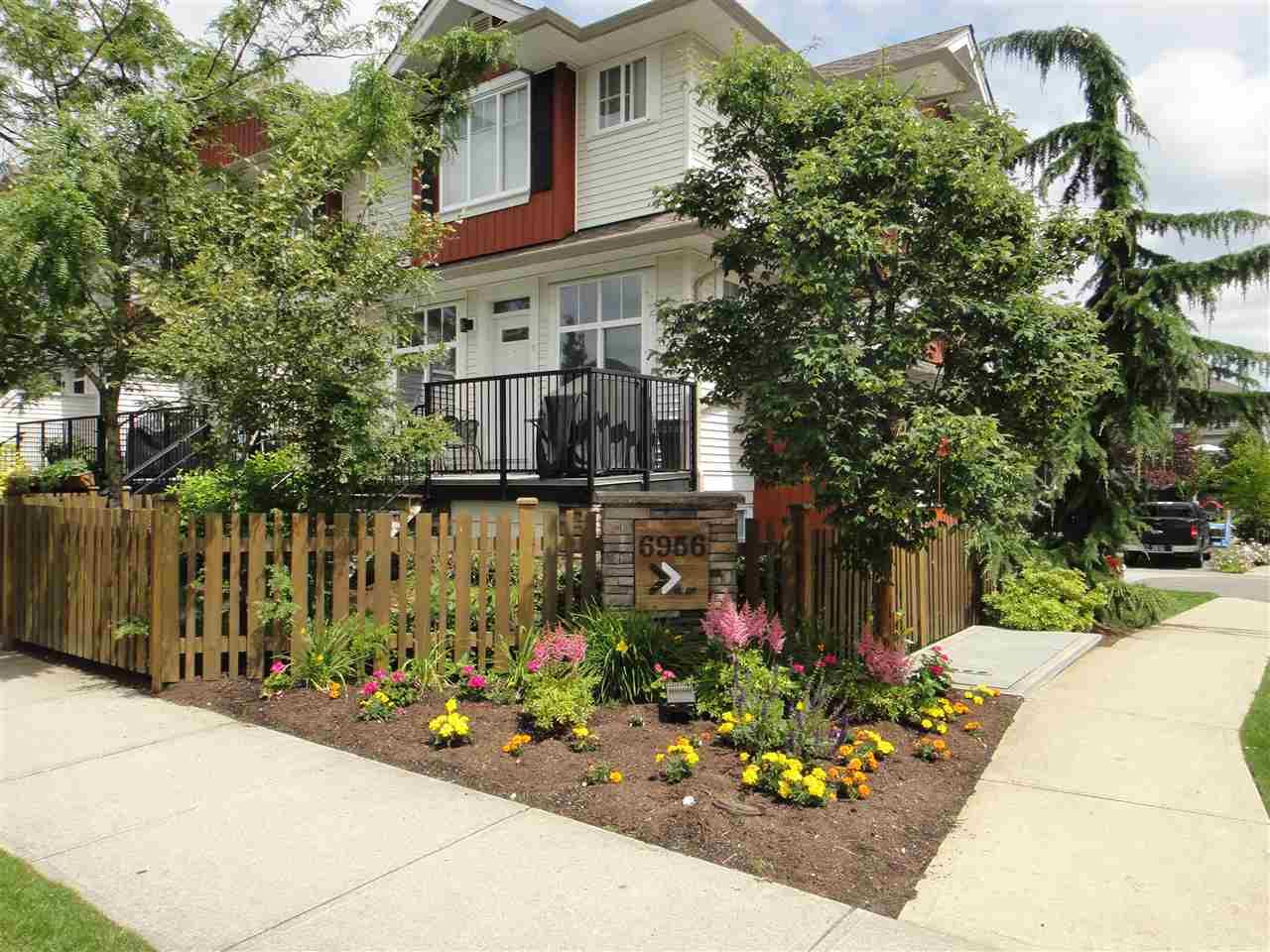Main Photo: 67 6956 193 STREET in Surrey: Clayton Townhouse for sale (Cloverdale)  : MLS®# R2087455