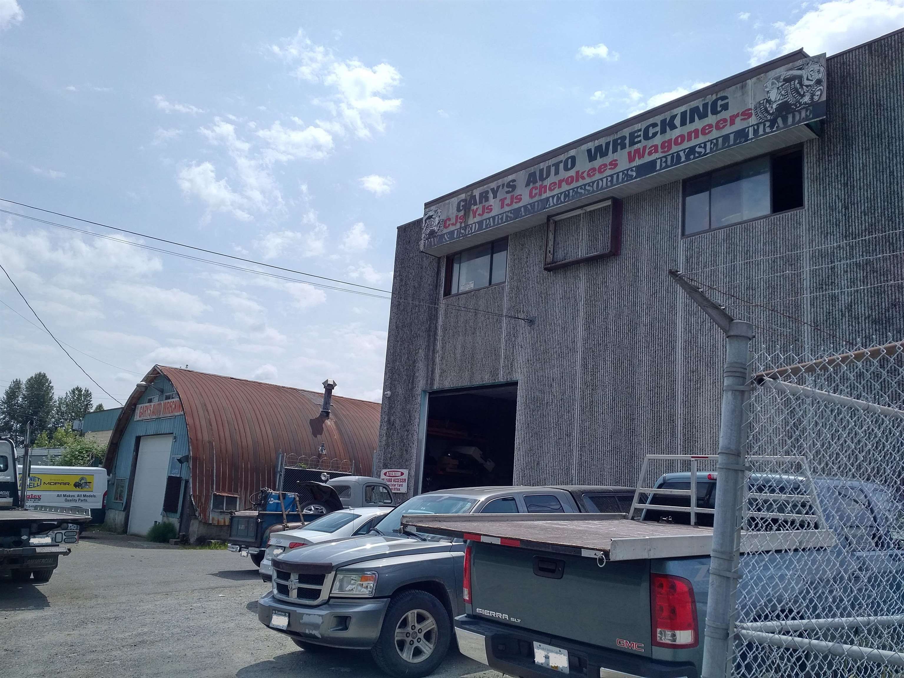 Main Photo: 23478 RIVER Road in Maple Ridge: Albion Industrial for sale in "GARY'S AUTO WRECKING" : MLS®# C8041474