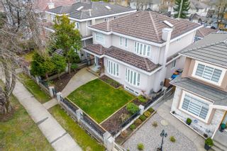 Photo 1: 880 E.51 Avenue in Vancouver: South Vancouver House for sale (Vancouver East)  : MLS®# R2833366