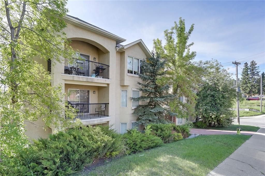 Main Photo: 303 3912 Stanley Road SW in Calgary: Parkhill Apartment for sale : MLS®# A1207465