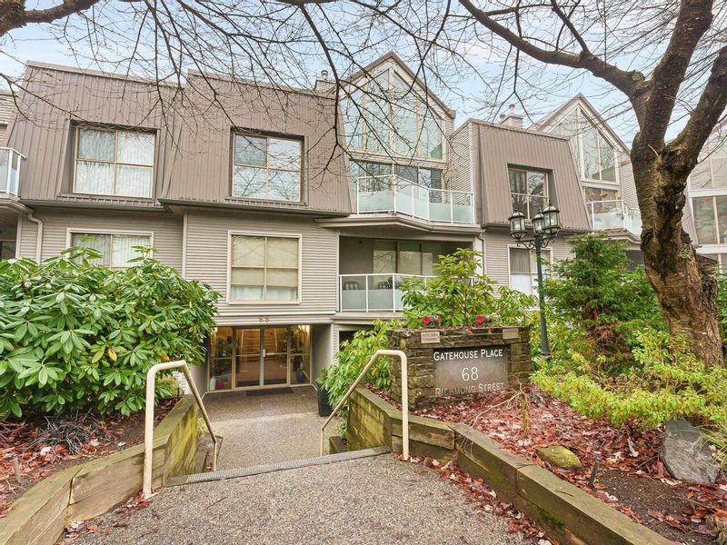 FEATURED LISTING: 308 - 68 RICHMOND Street New Westminster