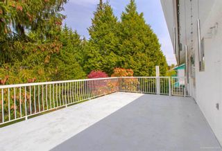 Photo 3: 1383 GROVER Avenue in Coquitlam: Central Coquitlam House for sale in "CENTRAL COQUITLAM" : MLS®# R2392171