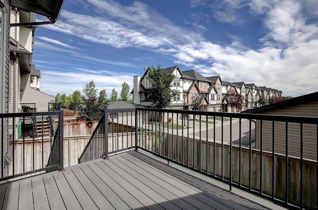 Photo 9: Photos: 12 Everridge Common SW in Calgary: Evergreen Row/Townhouse for sale : MLS®# A1255308