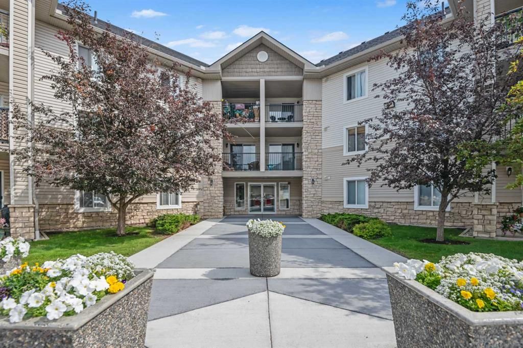 Main Photo: 2112 2371 Eversyde Avenue SW in Calgary: Evergreen Apartment for sale : MLS®# A2072697