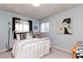 Photo 12: 1566 BURRILL Avenue in North Vancouver: Lynn Valley House for sale in "LYNN VALLEY" : MLS®# V1128559
