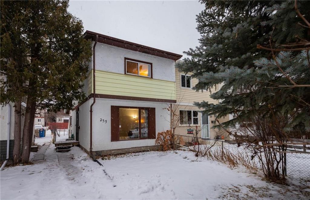 Main Photo: 235 Houde Drive in Winnipeg: St Norbert Residential for sale (1Q)  : MLS®# 202227799