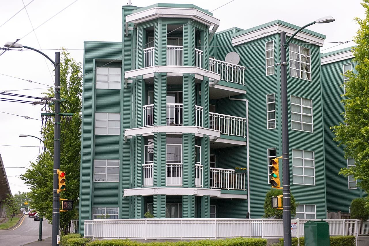Main Photo: 206 8989 HUDSON Street in Vancouver: Marpole Condo for sale in "NAUTICA" (Vancouver West)  : MLS®# R2742575