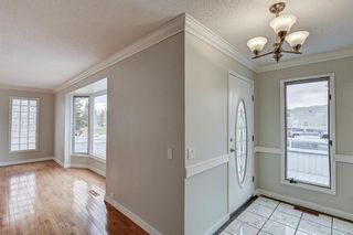Photo 4: 2315 Maunsell Drive NE in Calgary: Mayland Heights Detached for sale : MLS®# A1209875