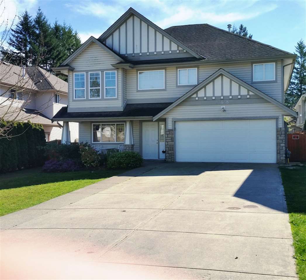 Main Photo: 33858 HOLLISTER Place in Mission: Mission BC House for sale in "Kimball Estates" : MLS®# R2057887