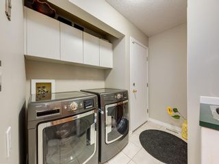Photo 16: 67 Sierra Morena Circle SW in Calgary: Signal Hill Detached for sale : MLS®# C4239157